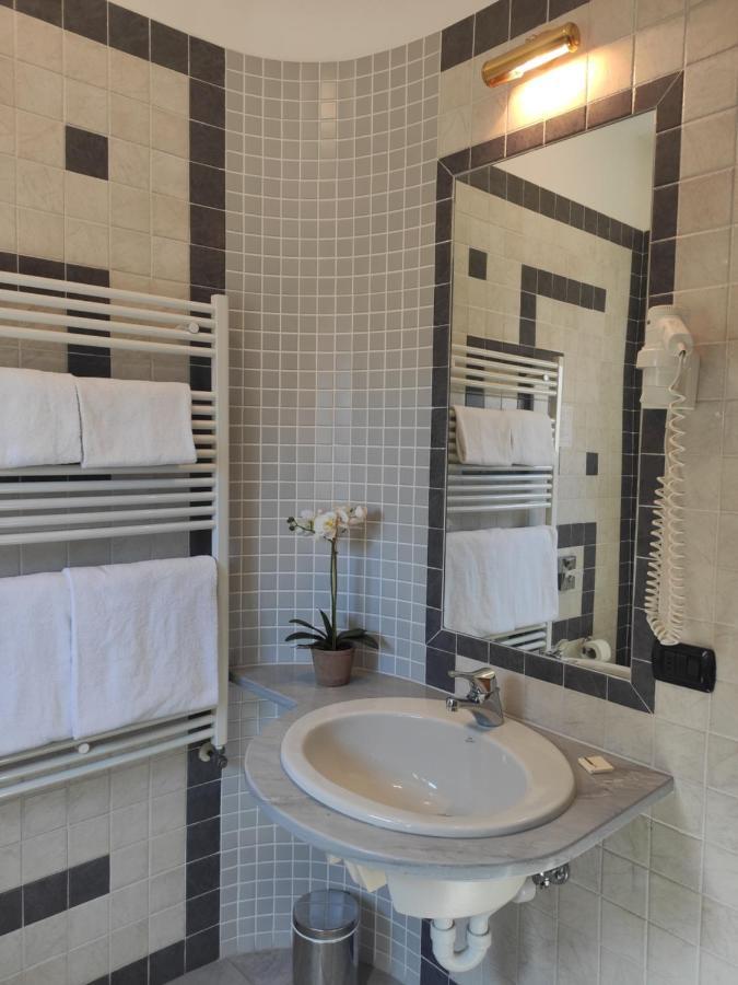 Hotel Giardino كانوبيو المظهر الخارجي الصورة